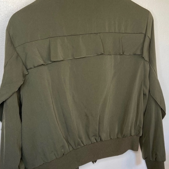 Green zip up ruffle jacket Sz Medium - Picture 5 of 5